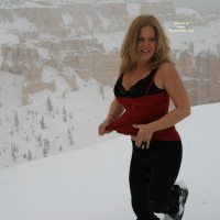 Pic #1 Nude Amateur:&nbsp;1st Time! So Hot In The Cold!