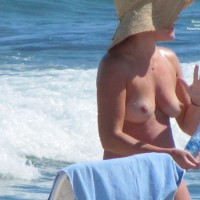 Pic #2 Beach Voyeur:&nbsp;Beach Shots