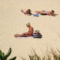 Pic #4 Beach Voyeur:&nbsp;Aussie Birds On The Beach
