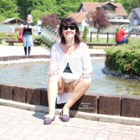 Pic #4 Friend upskirt:&nbsp;*UM Park And Town