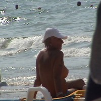 Pic #2 Beach Voyeur:&nbsp;Miky Is Back... Again 2