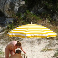 Pic #3 Beach Voyeur:&nbsp;Completely Shaved In Menorca