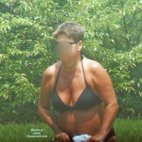 Pic #3 Topless Wife:&nbsp;*SP Sunning Wife Getting Tan