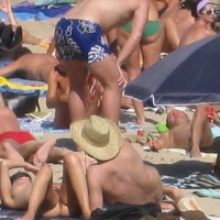 Pic #5 Beach Voyeur:&nbsp;Revealing Lady
