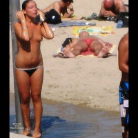 Pic #5 Beach Voyeur:&nbsp;Beach Shower