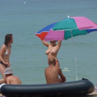 Pic #3 Beach Voyeur:&nbsp;Girl On The Beach