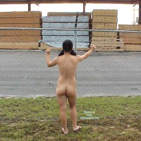 Pic #8 Nude Girlfriend:&nbsp;Shaved Asian Girlfriend Outside