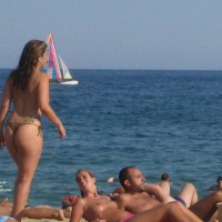 Pic #5 Beach Voyeur:&nbsp;What A Thong!