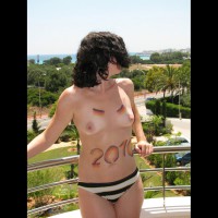 Pic #4 Nude Me SW Soana Supports The German Team In Spain
