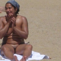 Pic #8 Beach Voyeur:&nbsp;Beach Voyeur: Revealing Brunette