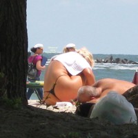 Pic #4 Beach Voyeur:&nbsp;Coninue Of First Summer Day Mamaia