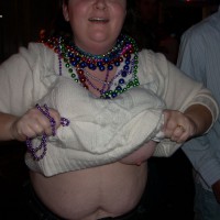 Pic #2 Topless Wife:&nbsp;Flash In No