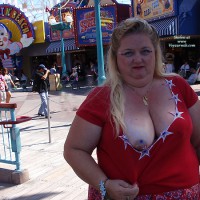 Pic #4 Topless Wife:&nbsp;4th Of July Fun!!