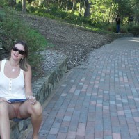 Pic #7 Wife upskirt:&nbsp;*UM Kings Park