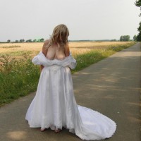 Pic #2 Nude Me:&nbsp;Wedding Day