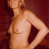 Pic #2 Nude Amateur Posing