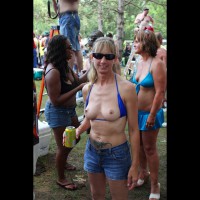 Pic #3 Event Voyeur:&nbsp;Spectators At Nudes-a-Poppin (Women)