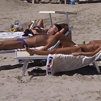 Pic #2 Beach Voyeur:&nbsp;Italian Beach