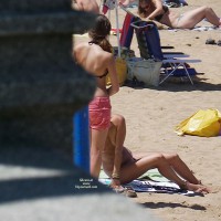 Pic #2 Beach Voyeur:&nbsp;Beach Zaraut 01