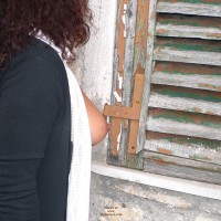 Pic #9 Topless Wife:&nbsp;Lola Flashing Outdoor 2010