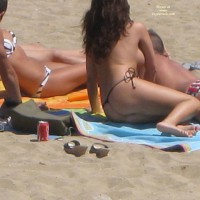 Pic #2 Beach Voyeur:&nbsp;Beach Voyeur: Well-Built Topless Girl
