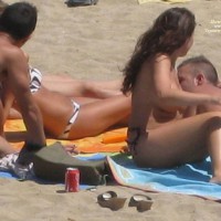 Pic #3 Beach Voyeur:&nbsp;Beach Voyeur: Well-Built Topless Girl
