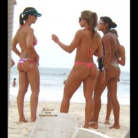 Pic #4 Beach Voyeur:&nbsp;Beach Voyeur: Girl Of Football Player