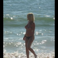 Pic #3 Beach Voyeur:&nbsp;Beach