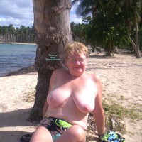 Pic #3 Nude Wife:&nbsp;On Vacation