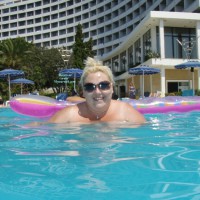 Pic #2 Topless Wife:&nbsp;Anna At The Pool