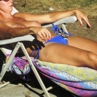 Pic #4 Topless Wife:&nbsp;Soccer Mom Sunning