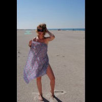 Pic #1 Nude Wife:&nbsp;Sun And ... Whatever :)