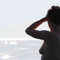 Pic #4 Beach Voyeur:&nbsp;*NW Lady On The Beach - Italy