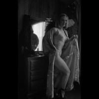 Pic #1 Nude Amateur In Response...