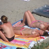 Pic #3 Beach Voyeur:&nbsp;3 Girls In Mallorca