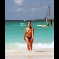 Pic #4 Topless Girlfriend:&nbsp;At The Beach