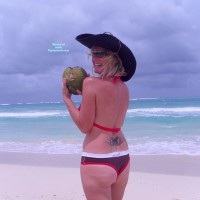 Pic #4 Topless Wife:&nbsp;Punta Cana 2010