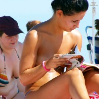 Pic #3 Beach Voyeur:&nbsp;2 Nice Friends