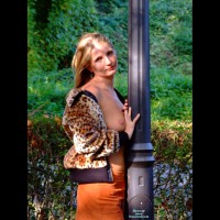 Pic #4 Topless Amateur:&nbsp;In The Park