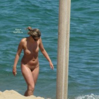 Pic #7 Beach Voyeur:&nbsp;Beach Voyeur: Stripping Before Plunging