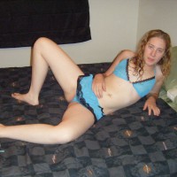Pic #3 Bottomless Amateur Trying To Look Sexy
