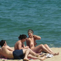Pic #5 Beach Voyeur:&nbsp;Taking Out The Bra And Others