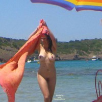 Pic #4 Beach Voyeur:&nbsp;Two Italian Girls