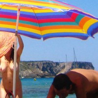 Pic #5 Beach Voyeur:&nbsp;Two Italian Girls