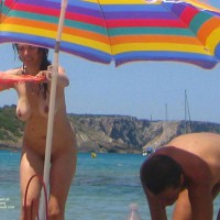 Pic #6 Beach Voyeur:&nbsp;Two Italian Girls
