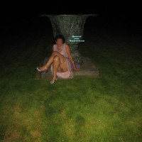 Pic #2 Pantieless Wife:&nbsp;Spaziergang Im Park II