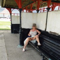 Pic #4 Bottomless Friend:&nbsp;Public Moments