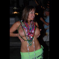 Topless :&nbsp;Beautiful Milf At Ff