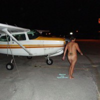 Pic #3 Nude Wife:&nbsp;At The Airport