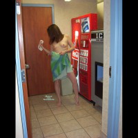 Pic #8 Topless Wife:&nbsp;Fun In The Hotel